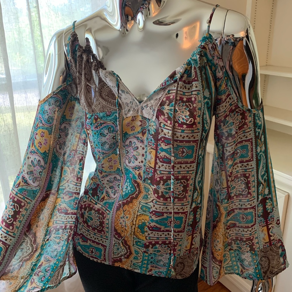 Multi-color patterned long sleeve top